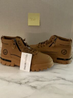 SHEIN Tan Chunky Lace-Up Men’s Combat Boots 2 sizes available